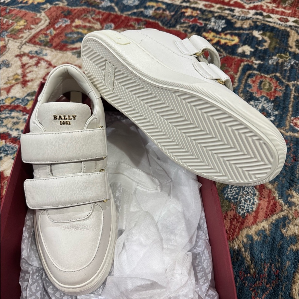 Bally Maylor white lamb plain